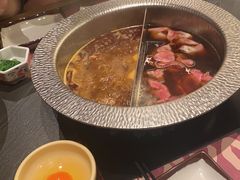 -牛YO寿喜烧·铁板烧和牛火锅自助(市府恒隆店)