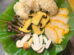 -钢管厂五区小郡肝串串香火锅(梅川路店)