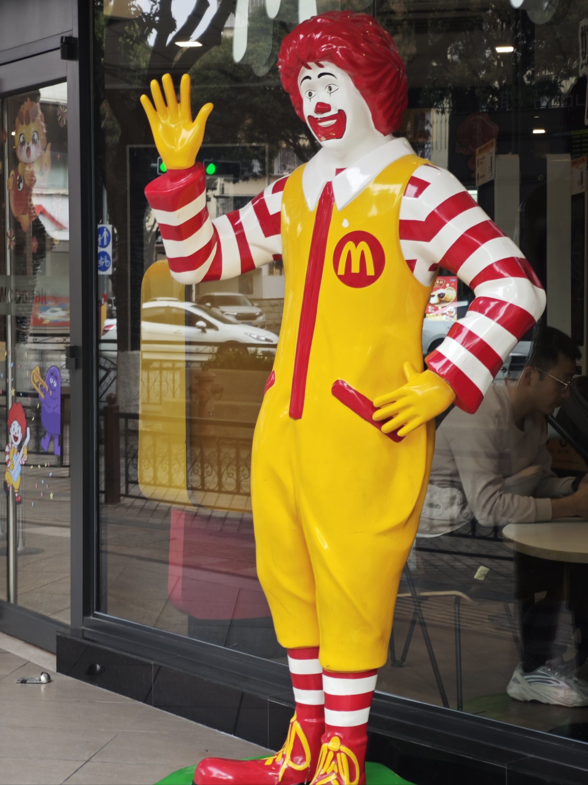 好久没见过的麦当劳叔叔,小时候的感觉#0元玩转这座城