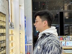 -世纪大明眼镜·林德伯格·蔡司官方授权店(武昌旗舰店)