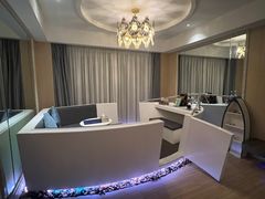 -皇马海口湾海景酒店(万绿园秀英港店)