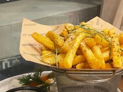 -Mark&Mars Restaurant