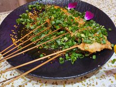 -小董哥烤串·爆汁大油边(故宫店)