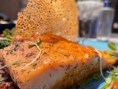 红椒莳萝烤三文鱼-新元素(蓝色港湾店)