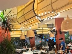 -刘姐啤酒鱼民族演艺餐厅(西街总店)