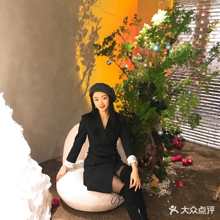 济南探店 | 一家超有艺术气息的咖啡店 | 在野艺术商店