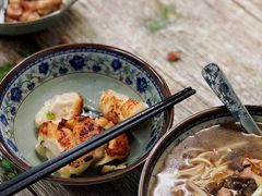-无名氏宵夜小摊(祝家三姐妹馄饨店)