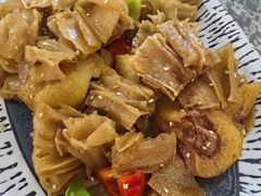 土豆片栲栳栳-天天向上素食餐厅(五台山店)