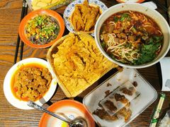 张飞牛肉面-爆炸头阿姨小四川正宗川味小吃(无任何分店)