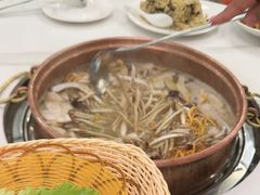 -菌海森林·非遗野生菌火锅(西山区滇池路摩根道店)