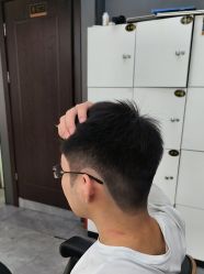 -藤野造型烫发染发