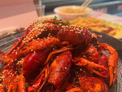 -肥肥虾庄·金牌油焖大虾(汉街SKP店)