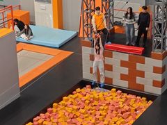 -极限PLAY运动娱乐新世界·团建派对表演休闲馆·室内高空游乐园