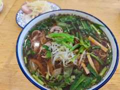 -镇南锅盖面馆(解放路店)