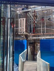 -PIPIKINGDOM皮皮王国欢乐号(欢乐海岸购物中心店)