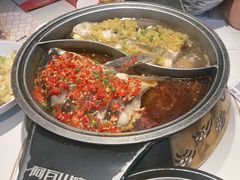 -阿瓦山寨·湘菜现炒·剁椒鱼头王(咸阳总店)