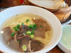 牛肉面-忆秦园小笼包(惠山古镇总店)