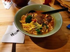 特制雪菜牛腩面-陳八两面家(滨江天街店)