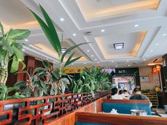 大堂-墨脱石锅椰子鸡•香草鸭•东山羊(大东海店)