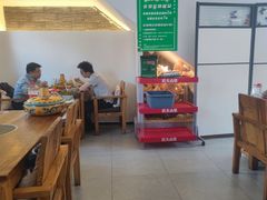 -毛辣果·贵州红酸汤牛肉火锅(西单店)