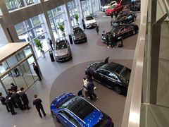 -奔驰上海利星(七宝店)
