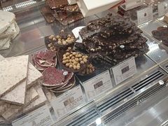 -VENCHI 闻绮(上海佛罗伦萨小镇店)