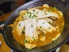 地锅鱼头豆腐-龙梅肥肠鱼(明瓦廊店)