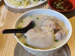 -雷祖芳老妈蹄花店