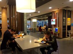 大堂-麦当劳(新世纪环球中心店)
