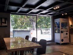 -ADO KAFE(大学城店)