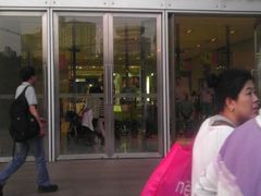 门面-上海世茂广场(南京东路店)