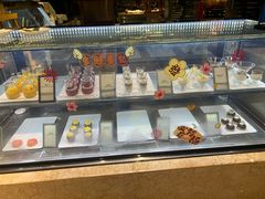 -大中华希尔顿酒店-念自助餐·嗨啤·小龙虾