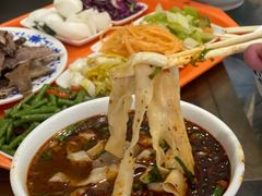 -吾穆勒蓬灰牛肉面·清真(北滨河中路店)