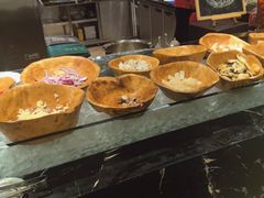 -广州万富希尔顿酒店·感趣自助餐厅·金秋蟹宴生蚝海鲜刺身