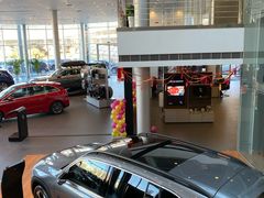 -北京鹏龙大道奔驰4S店(纪家庙店)