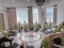 -亚太瑜伽普拉提学院