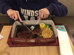 -必胜客(康华路店)