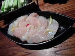 -老牌坊云南鱼豆花火锅(嵩山店)