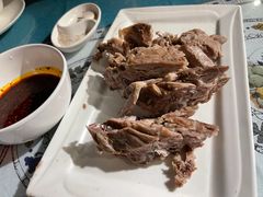 手抓羊肉半斤-贯贯吉·清真餐厅(浙江中路店)