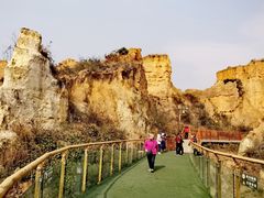 -彩色沙林风景区