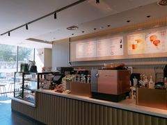 -星巴克(北京枫尚奥莱店)