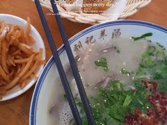 -刘记羊汤·烧饼夹肘子