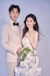 -喜爱高定婚纱摄影