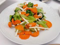 黄油炒时令蔬菜-莫斯科餐厅