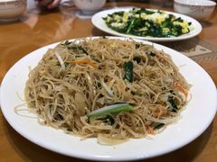 -正宗普宁豆干坊·洪记砂锅粥(红领巾路店)