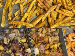 -老东镇啤酒屋海鲜加工·蒸汽海鲜·海鲜烧烤(台东店)