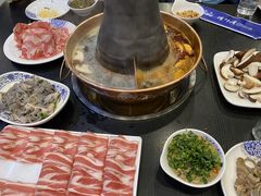 -楼外楼大刀肉传统火锅(西安大路店)