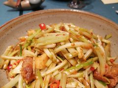 -忆江南·临江鱼馆