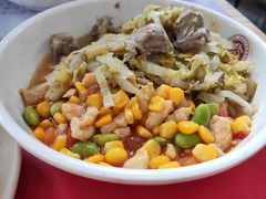 西红柿玉米鸡丁-北大学一食堂