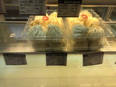 面包甜点陈列柜-白玉兰食品甜凤店(合生汇店)